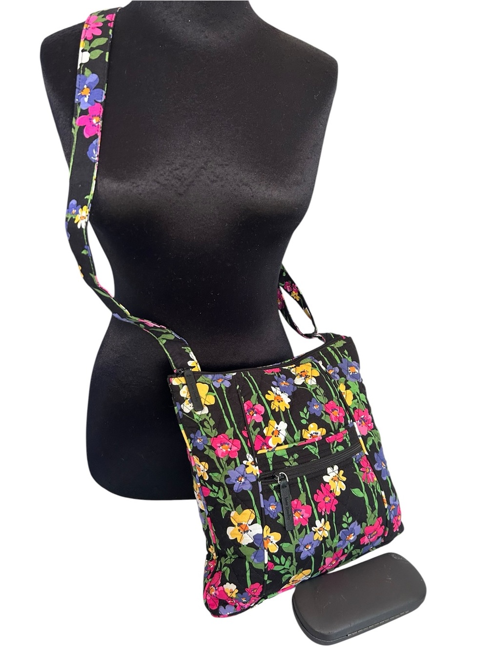 Vera Bradley Wildflower Crossbody Shoulder Bag Black Multi Color Excellent